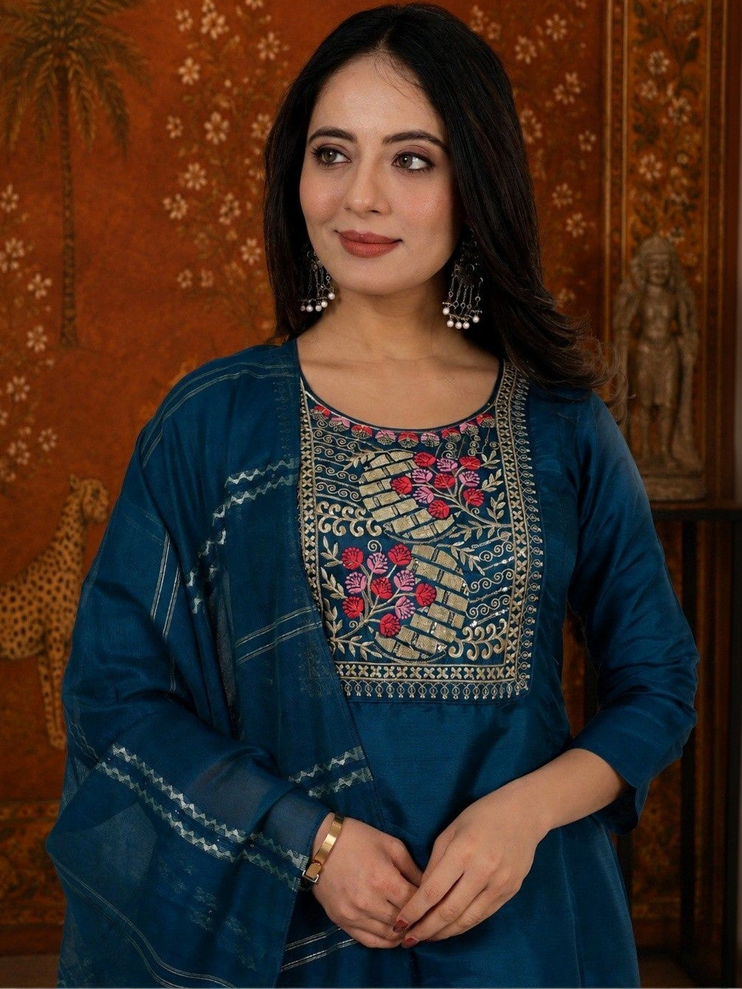 Women Ethnic Motifs Embroidered Regular Thread Work Kurta with Trousers & With Dupatta