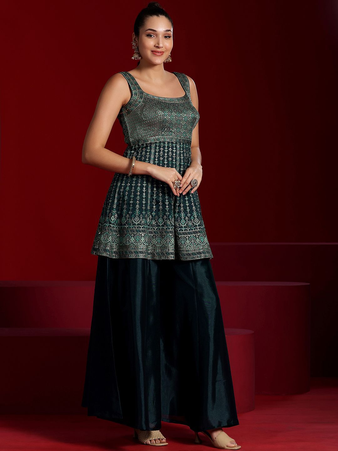 Dhiyona LL Ethnic Motifs Embroidered Sequinned Kurti with Palazzos & Dupatta