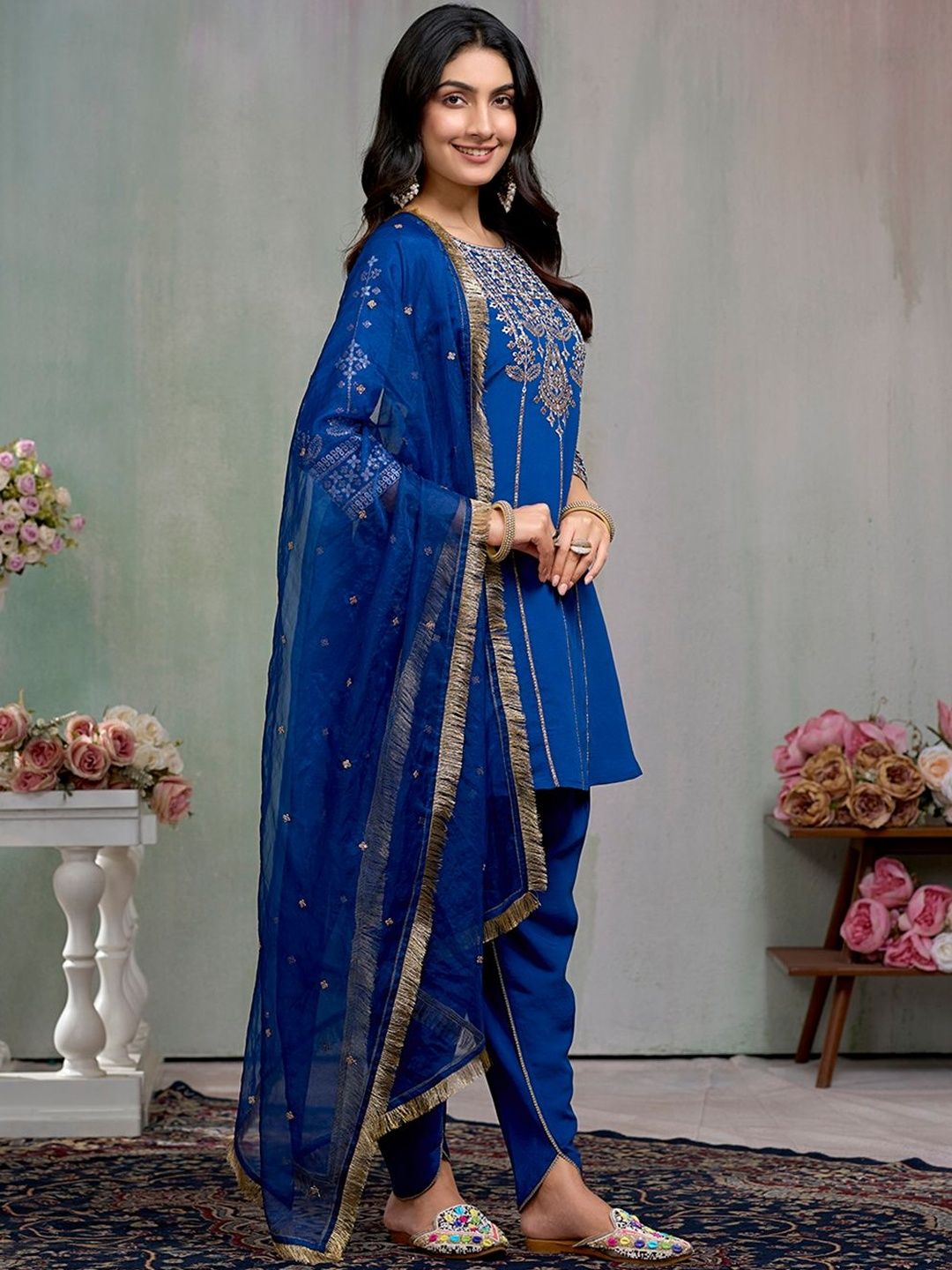 Dhiyona CH Women Ethnic Motifs Embroidered Regular Thread Work Kurta with Patiala & With Dupatta