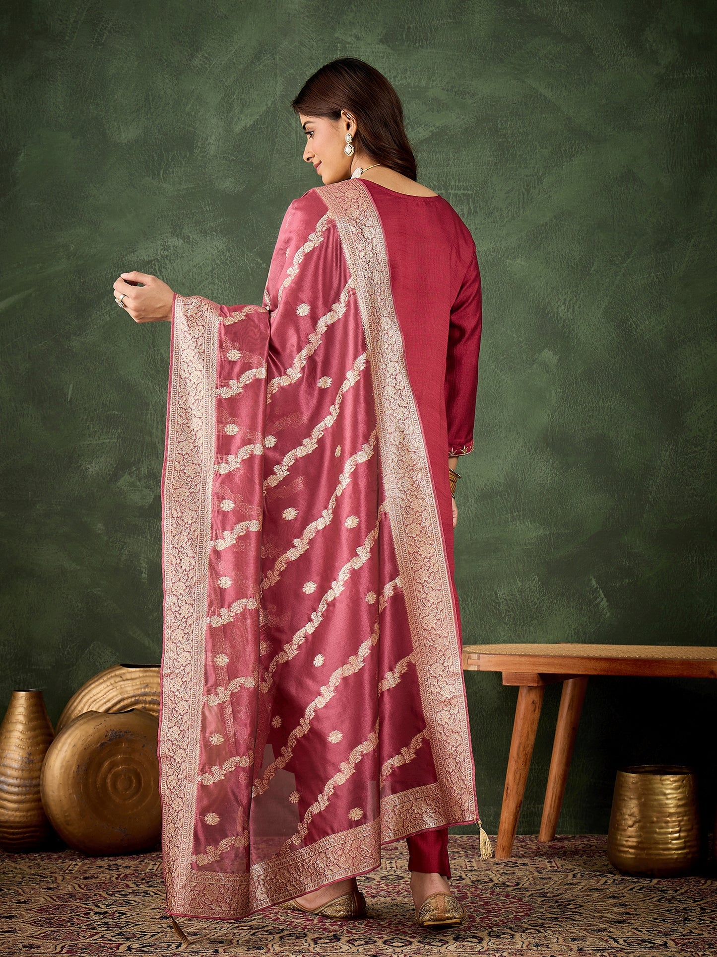 Dhiyona VV Neria Women Ethnic Motifs Embroidered Kurta with Trousers & Dupatta