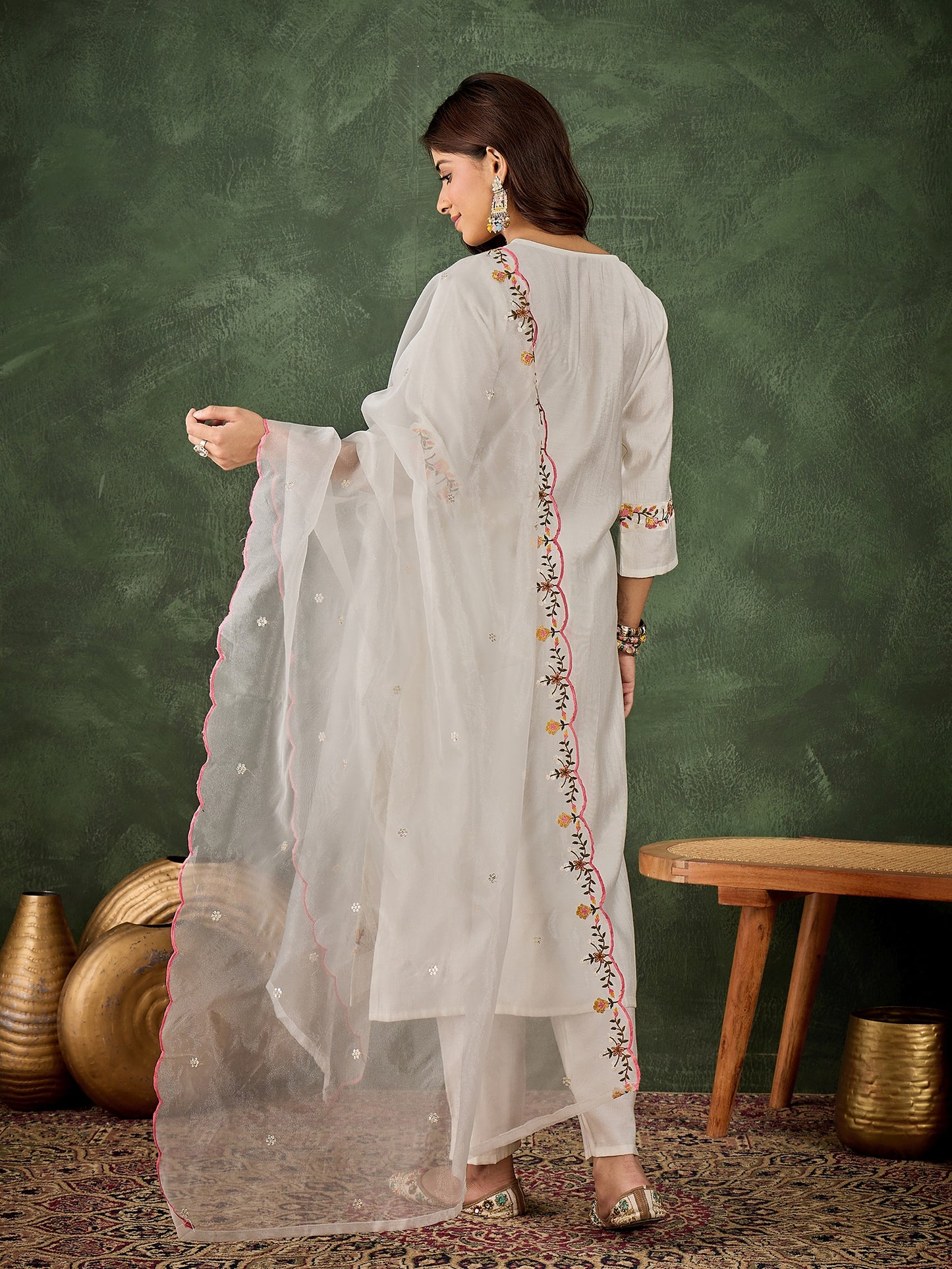 Dhiyona VV Ravina White Women Floral Embroidered Regular Kurta with Trousers & Dupatta Suit Sets