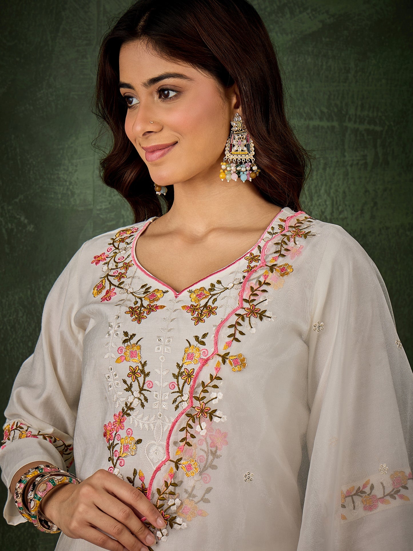 Dhiyona VV Ravina White Women Floral Embroidered Regular Kurta with Trousers & Dupatta Suit Sets