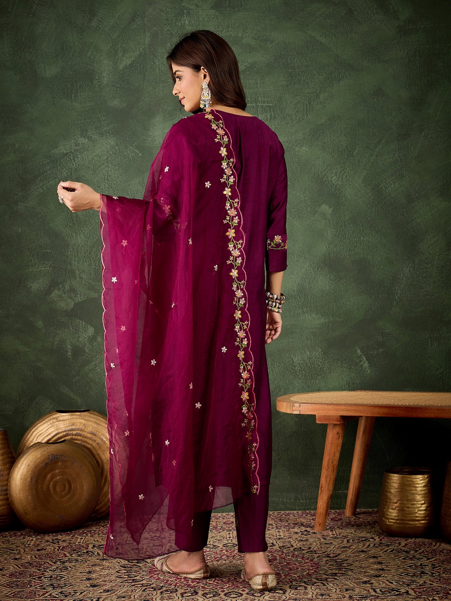 Dhiyona VV Sakshi Purple Women Floral Embroidered Regular Kurta with Trousers & With Dupatta