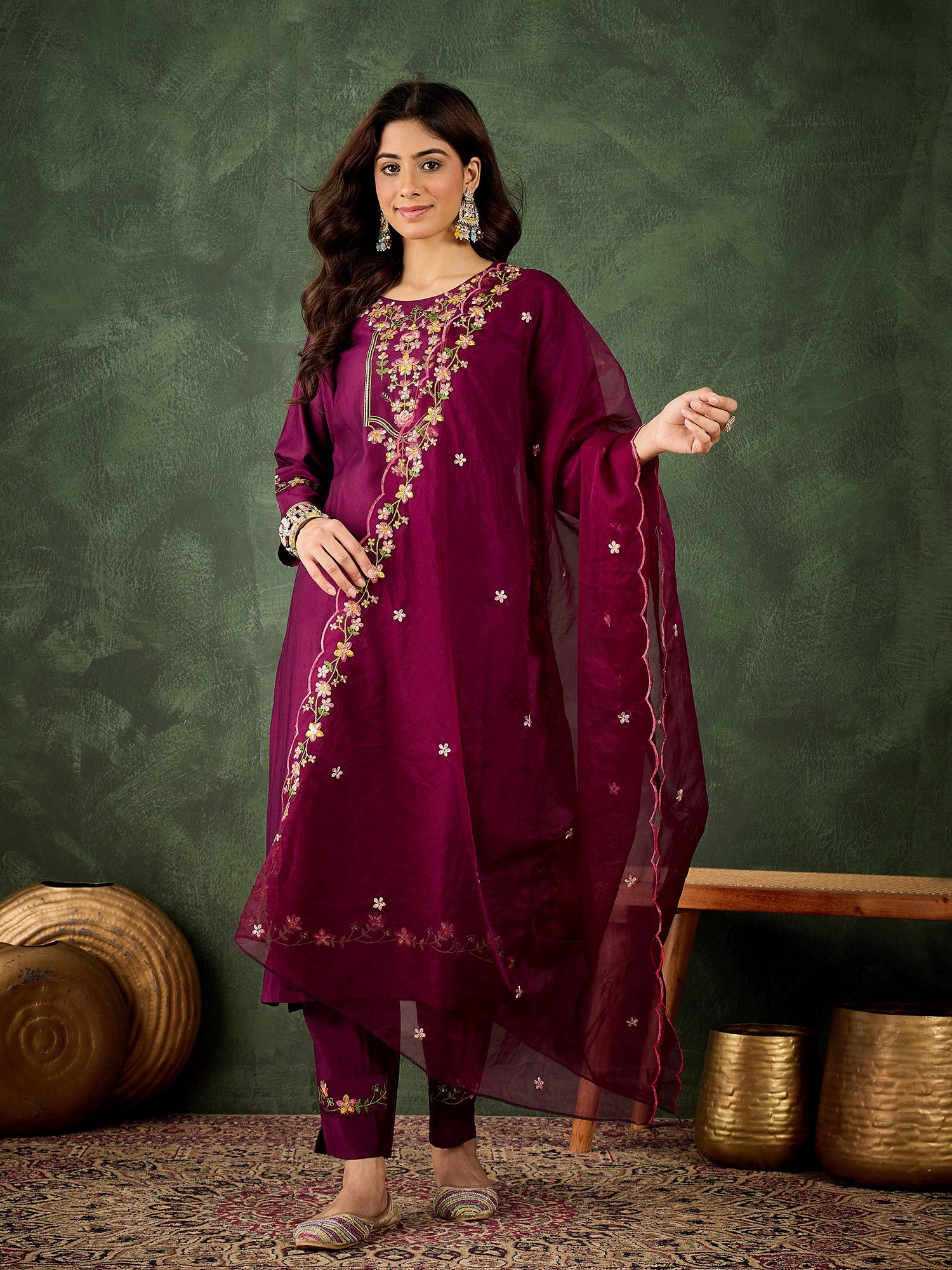 Dhiyona VV Sakshi Purple Women Floral Embroidered Regular Kurta with Trousers & With Dupatta