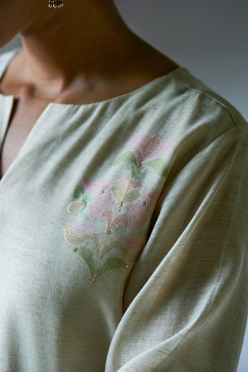 Women's Birch Cream Woven Kurta Suit Set With Hand Work Detailing