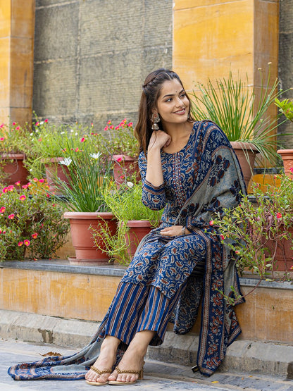 Dhiyona KL Floral Printed Thread Work Straight Kurta With Trousers & Dupatta