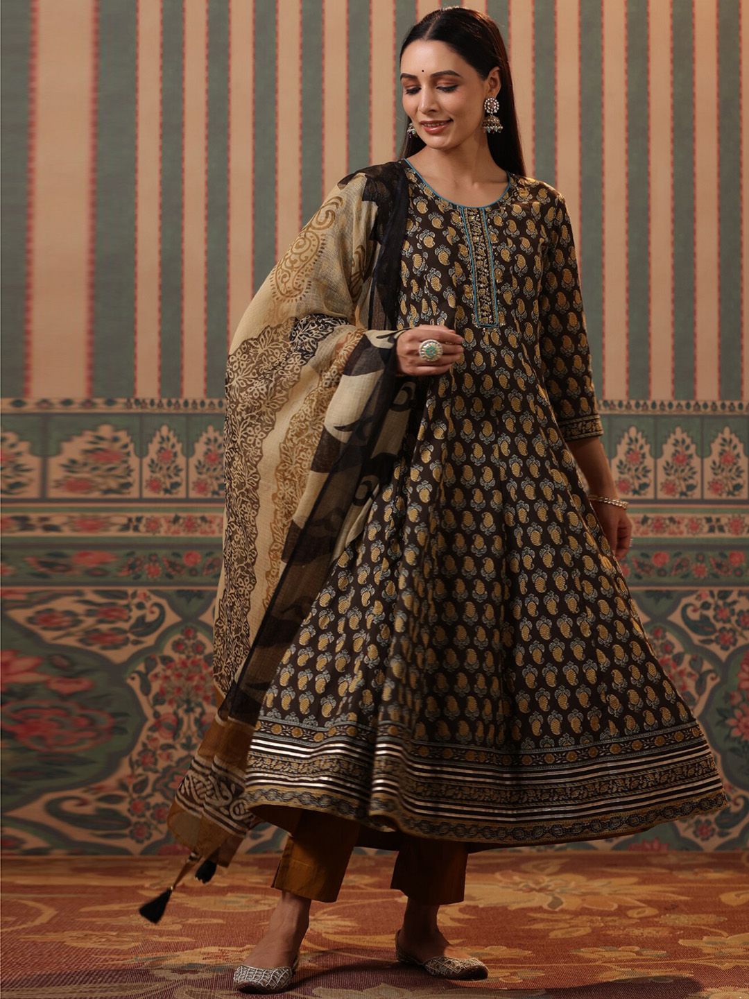 Dhiyona RR Women's Paisley Printed Beads and Stones Pure Cotton Kurta with Trousers & Dupatta