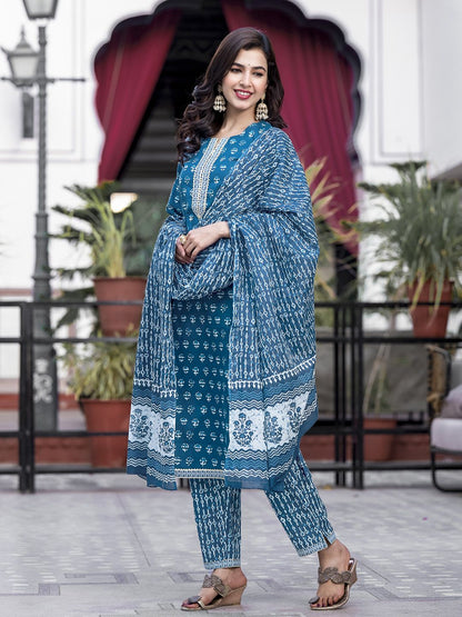 Dhiyona KL Women Turquoise Blue Printed Cotton Kurta with Trousers With Dupatta