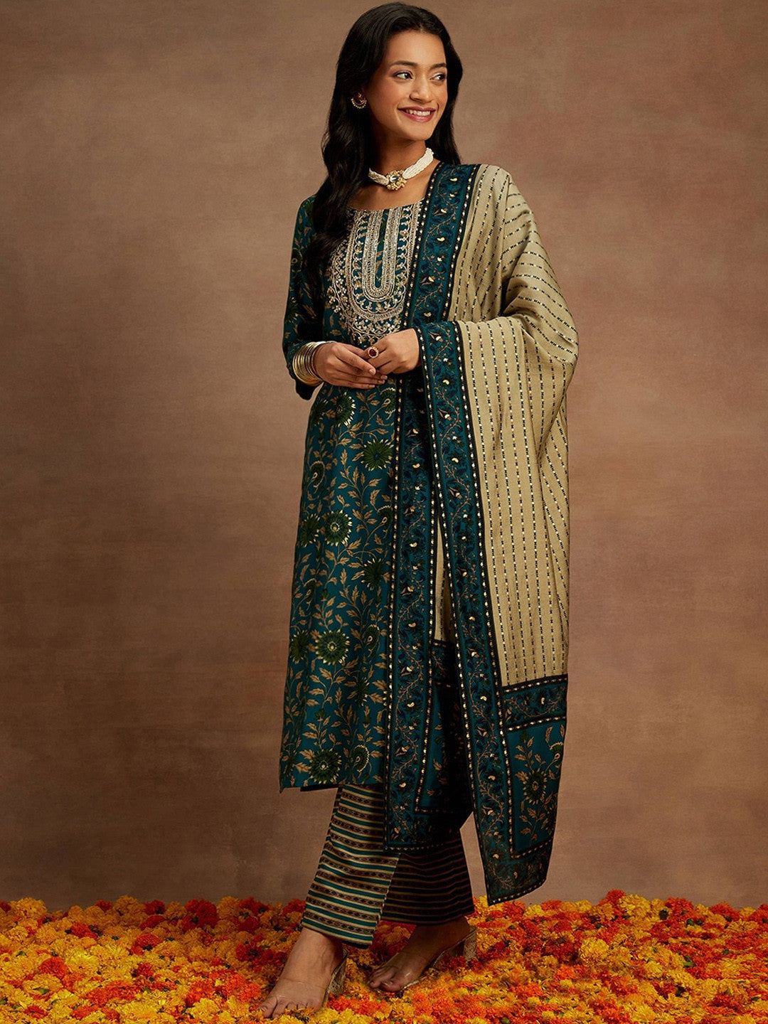Floral Printed Regular Sequinned Kurta & Trousers With Dupatta