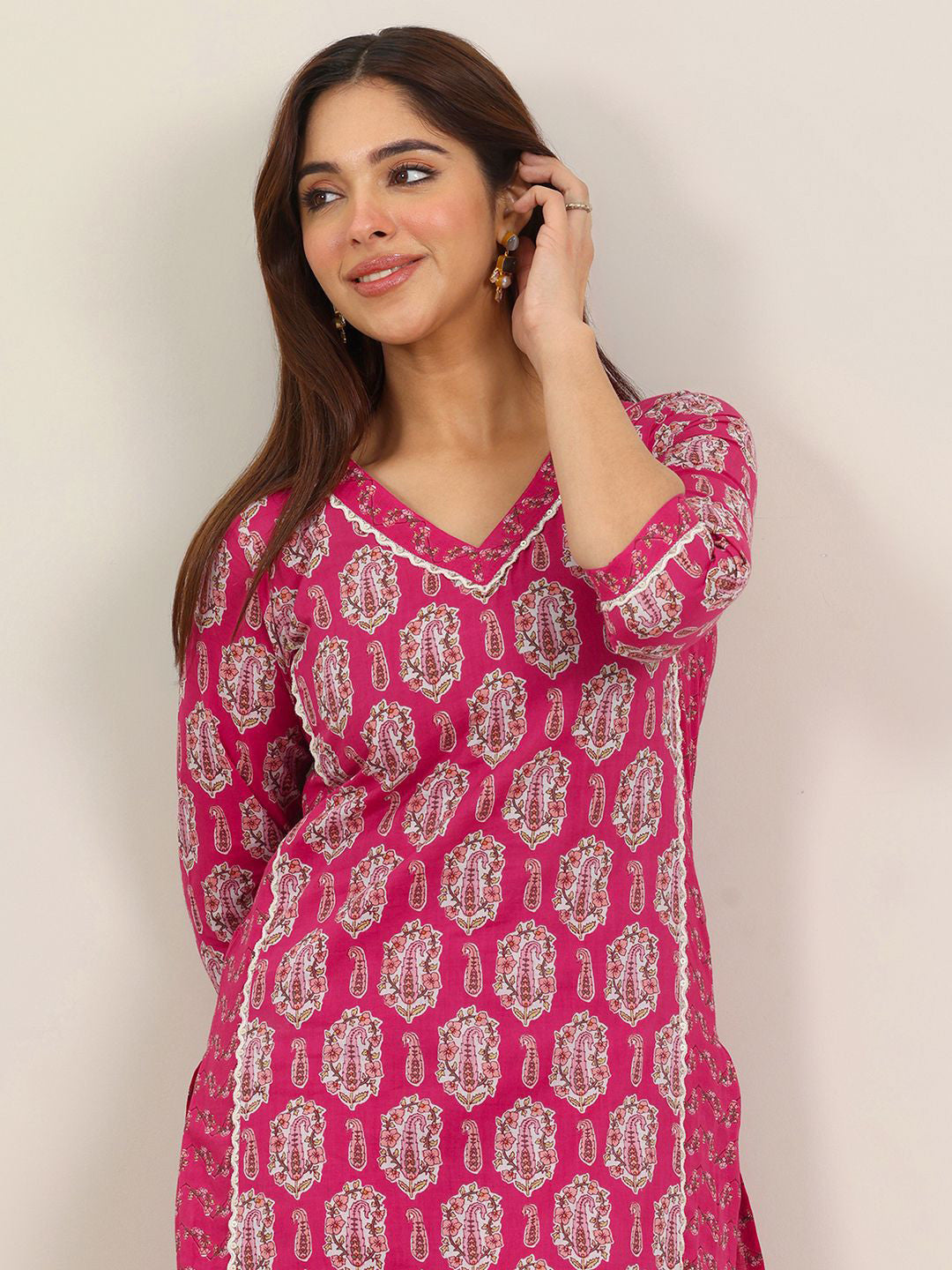 Paisley Printed V-Neck Straight Kurta With Trouser