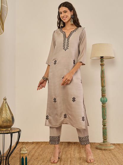 Dhiyona VV Saundh Blue Silk Blend Embroidered Kurta Set Suits