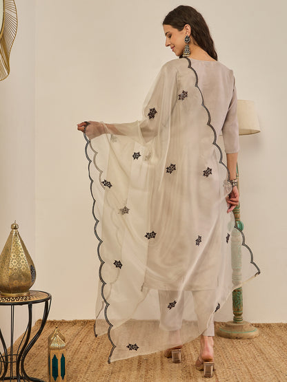 Dhiyona VV Saundh Blue Silk Blend Embroidered Kurta Set Suits