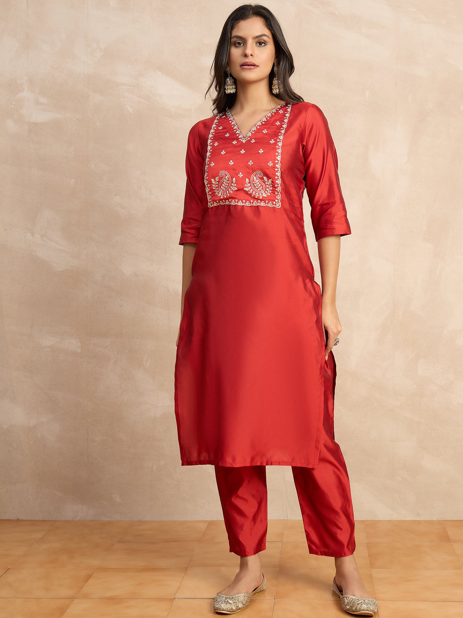 Dhiyona VV Aakar Red Women's Silk Blend Embroidery Kurta Pant Set with Dupatta