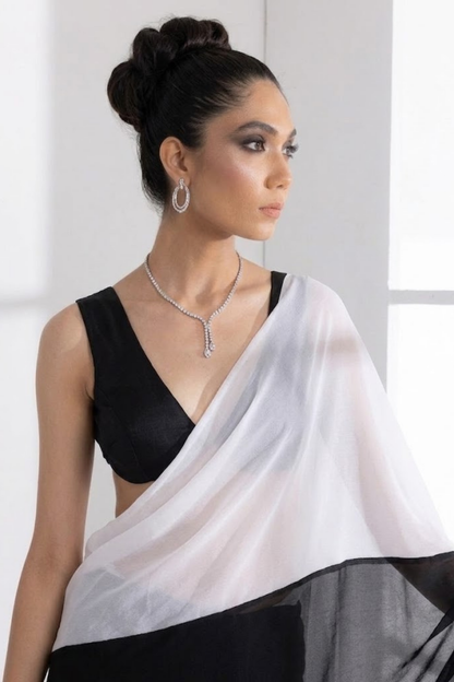 Dhiyona ST Black and White Georgette Triangle Saree with Blouse Fabric