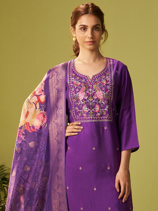 Women Floral Embroidered Kurta with Trousers & Dupatta