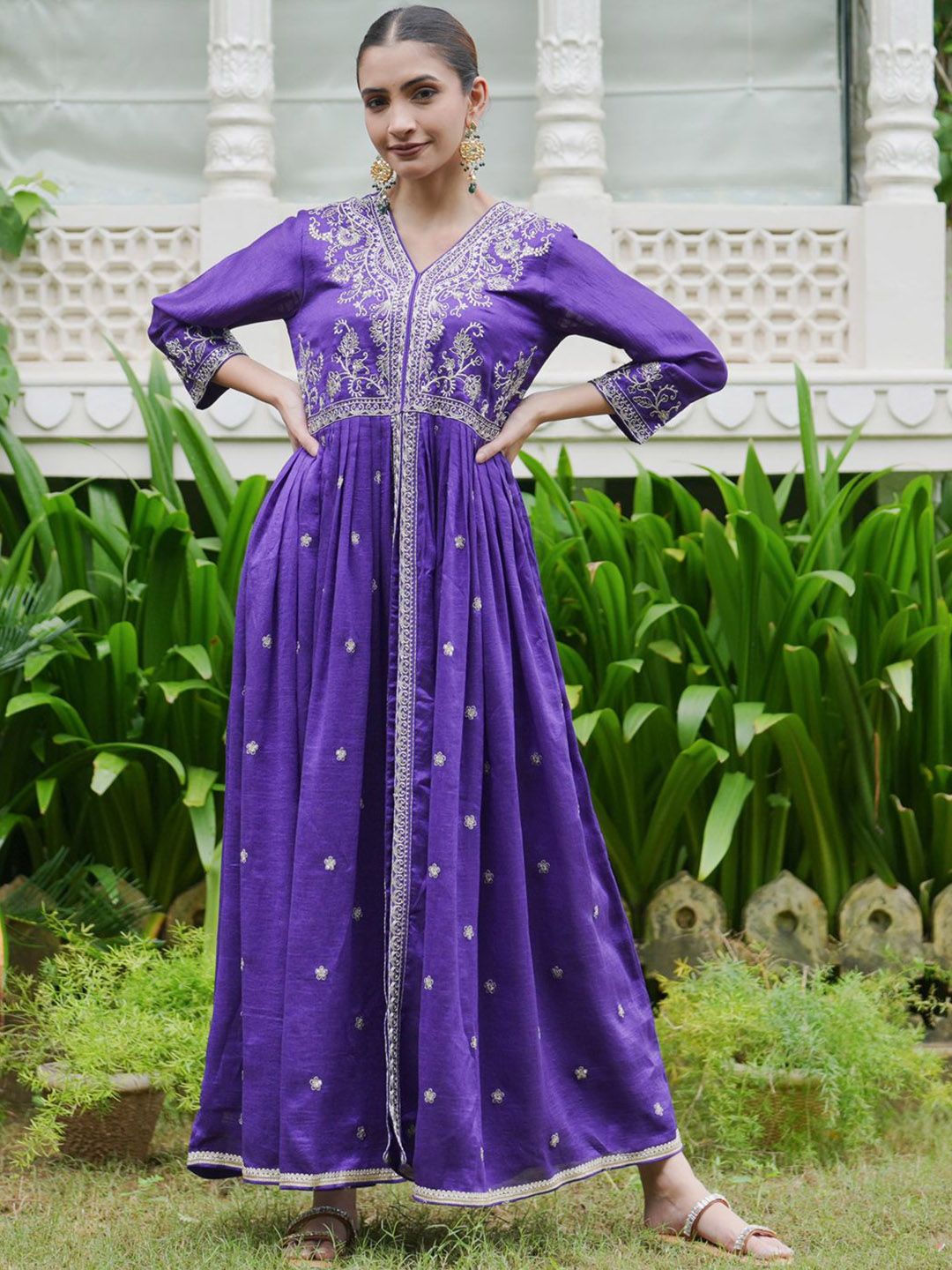 Dhiyona IE Women Ethnic Motifs Embroidered Empire Kurta with Trousers