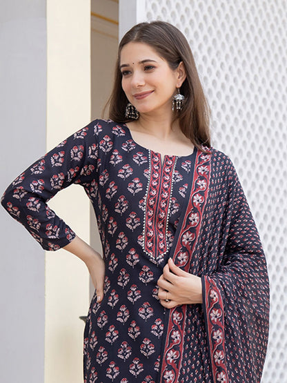 Dhiyona KL Floral Printed Round Neck Straight Kurta With Trousers & Dupatta