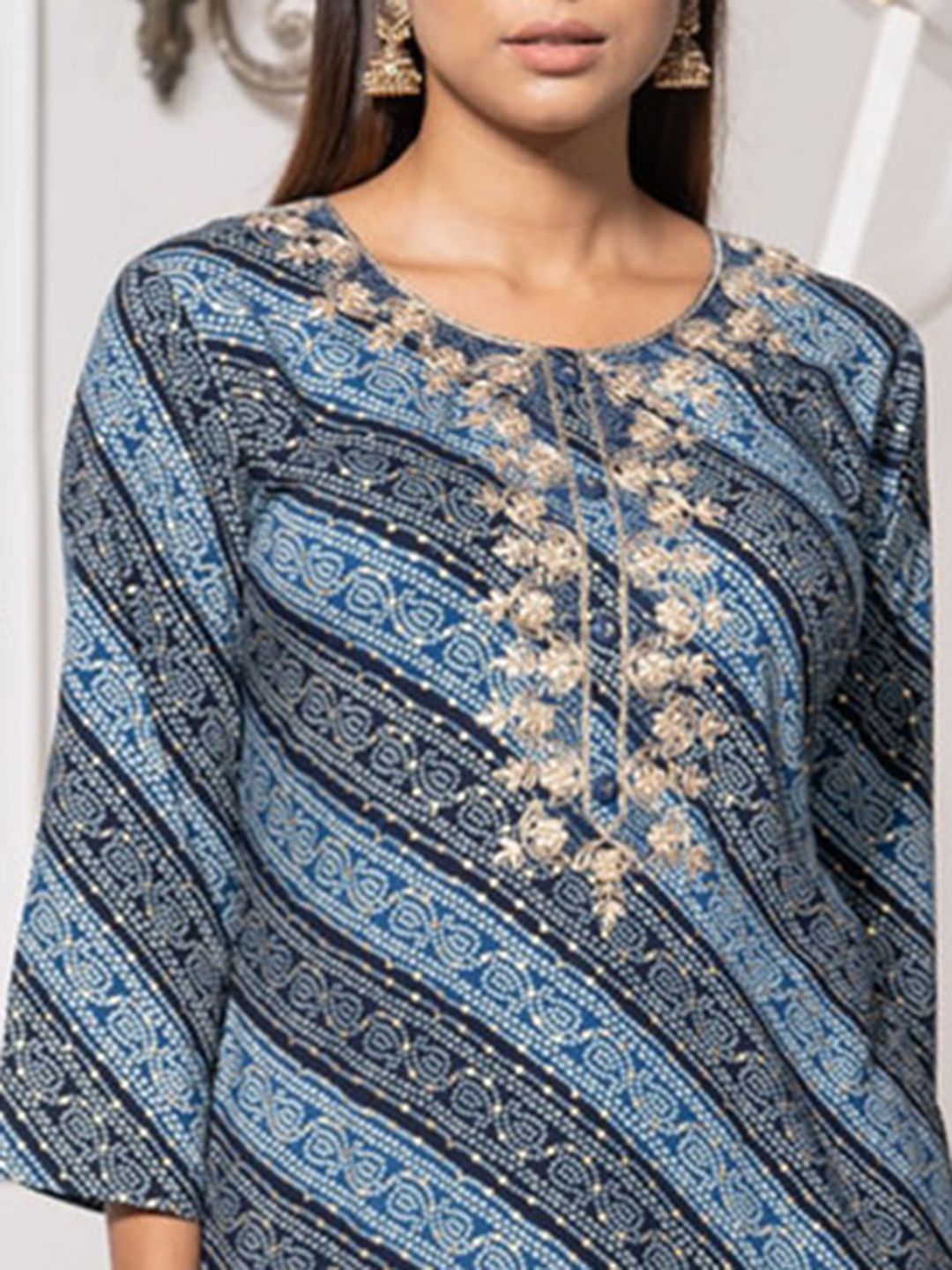 Dhiyona OD  Round Neck Printed Mirror Work Floral Kurta