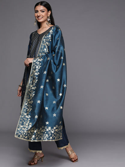 Women Blue Floral Printed Chanderi Silk Kurta with Trousers & Dupatta