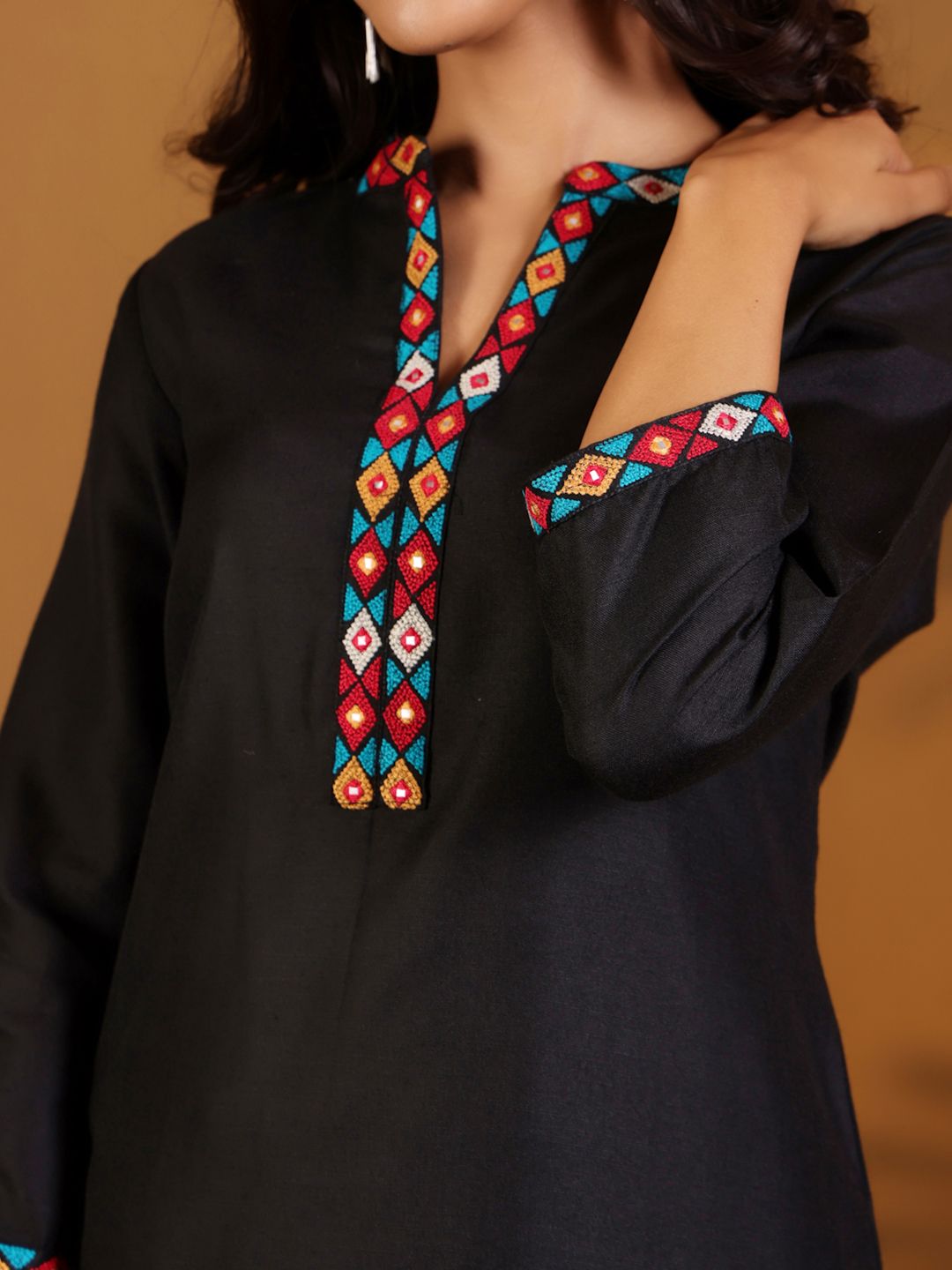 Dhiyona VA Women'sEthnic Motifs Embroidered Woven Design Pure Cotton Kurta With Trousers & Dupatta