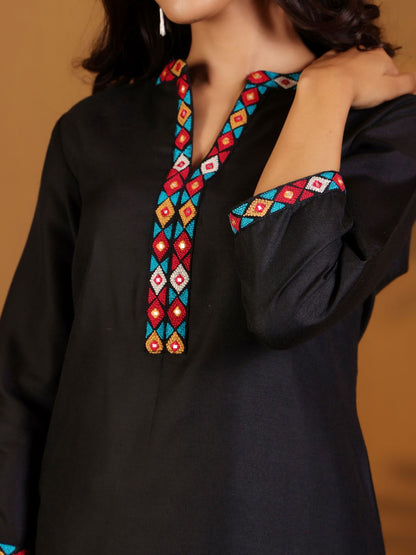 Dhiyona VA Women'sEthnic Motifs Embroidered Woven Design Pure Cotton Kurta With Trousers & Dupatta