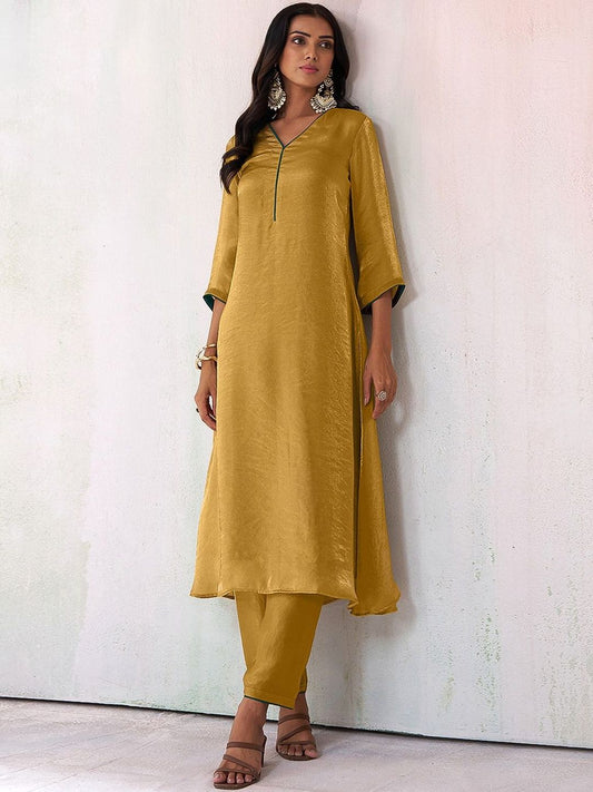 Dhiyona CH V-Neck A-Line Kurta With Trouser