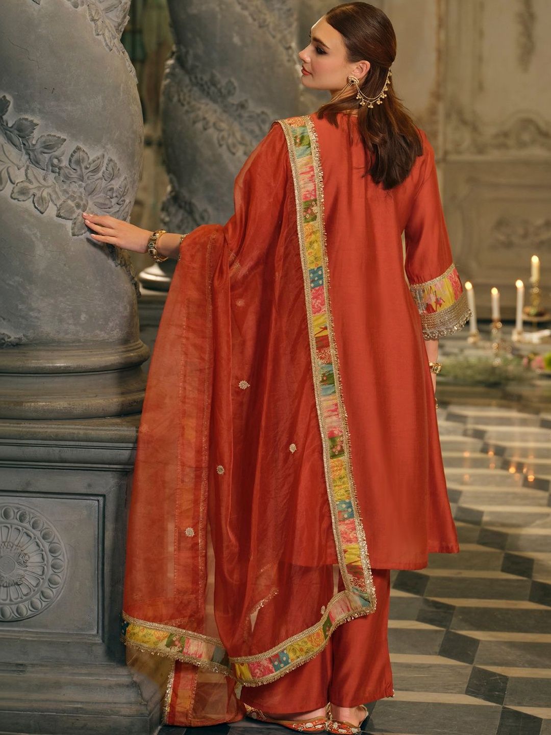 Dhiyona IE Women Floral Printed Regular Gotta Patti Kurta with Palazzos & With Dupatta
