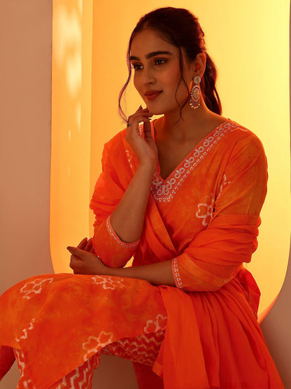Floral Printed V-Neck Thread Work Straight Kurta With Trousers & Dupatta