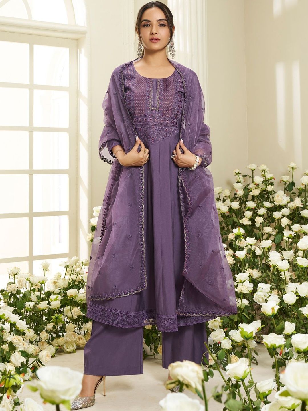 Dhiyona IN Women Ethnic Motifs Embroidered Panelled Thread Work Kurta with Palazzos & With Dupatta