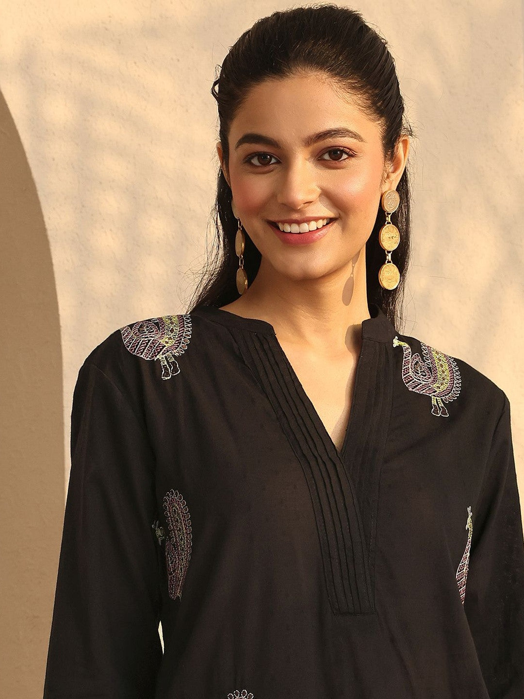 Women Ethnic Motifs Embroidered Regular Thread Work Kurta with Trousers
