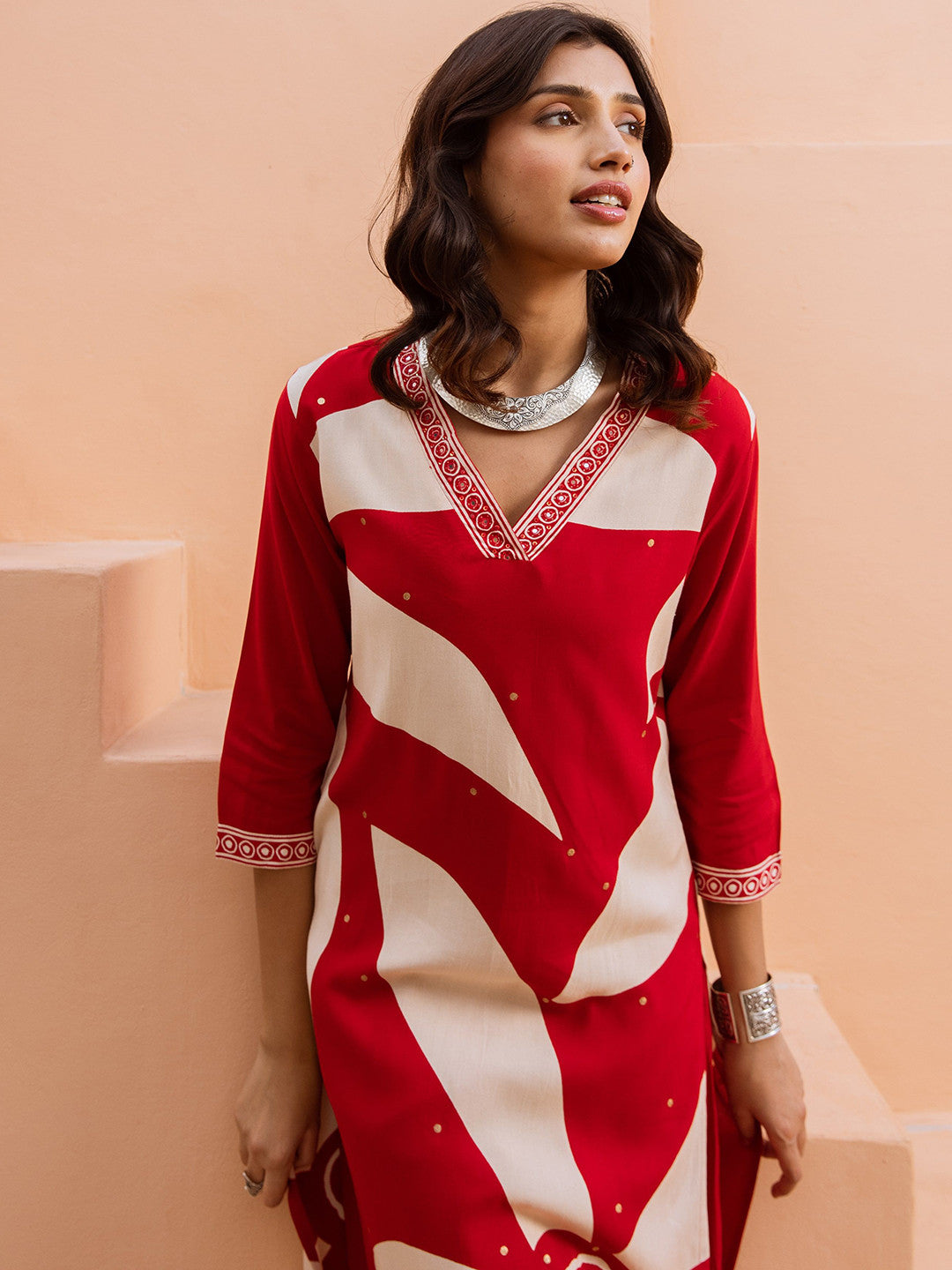 Women Floral Printed Kurta with Trousers