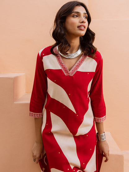 Women Floral Printed Kurta with Trousers