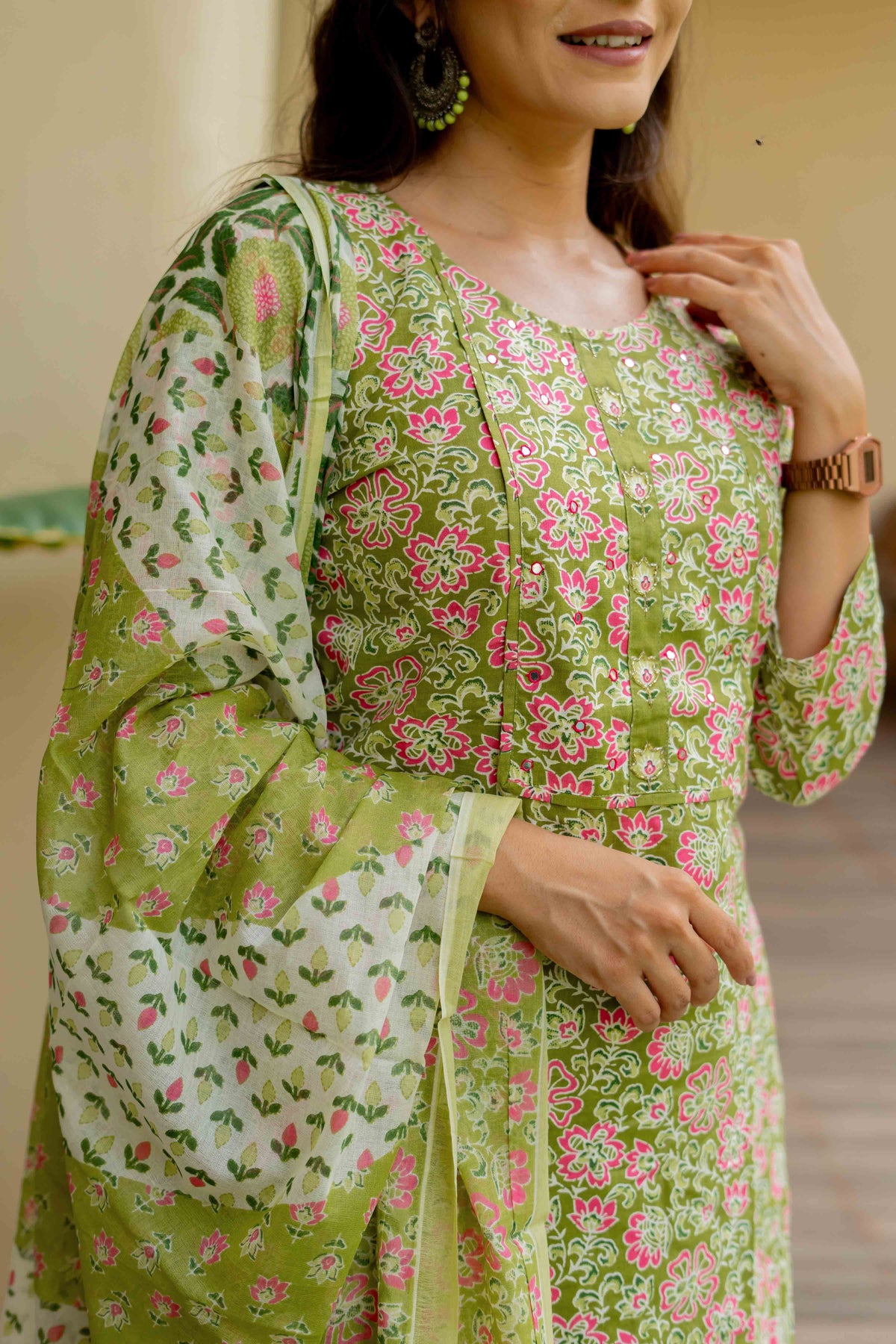 Dhiyona KL Floral Printed Round Neck Beads and Stones Pure Cotton Kurta With Trouser & Dupatta