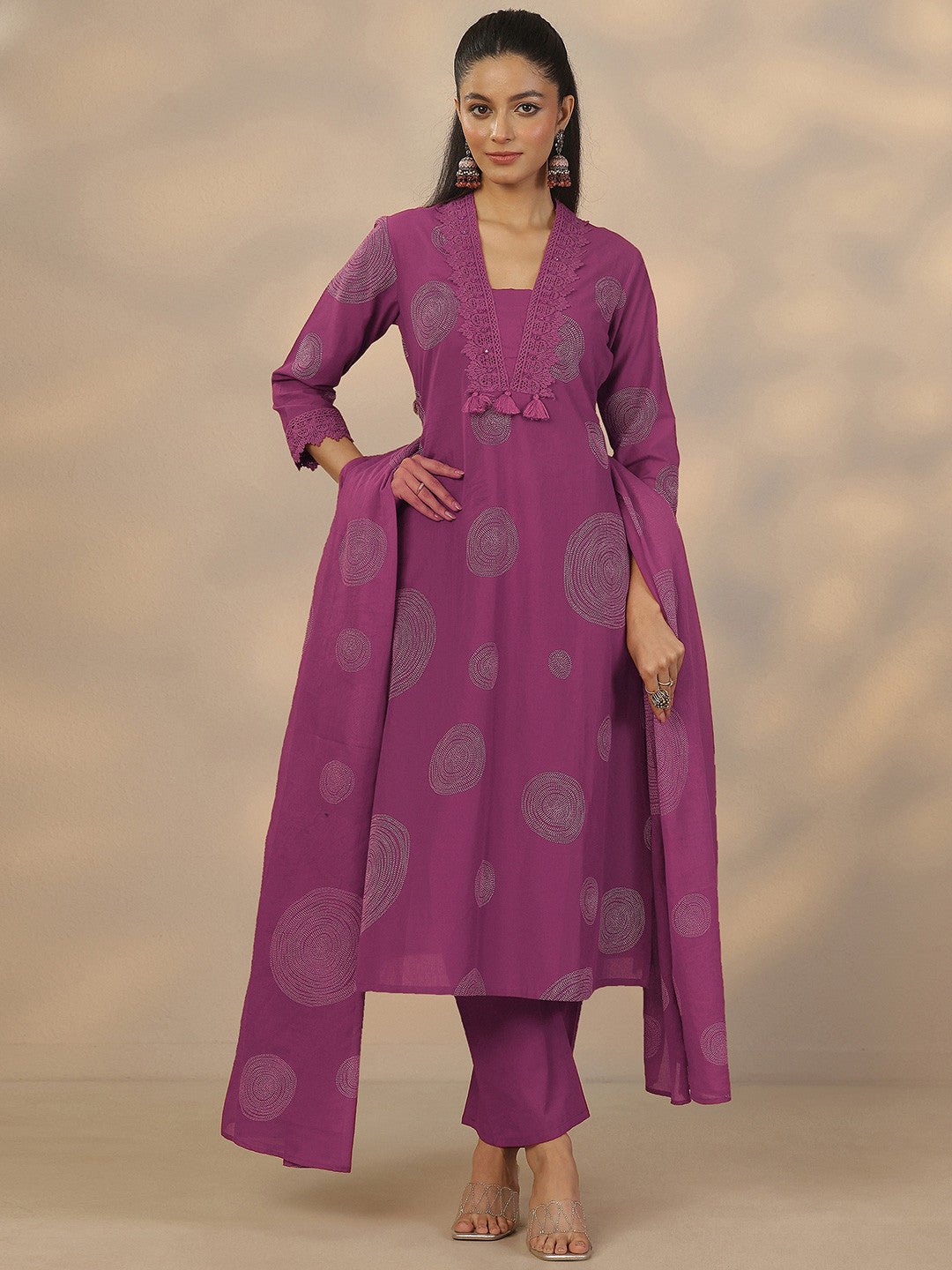 Women Printed Regular Thread Work Kurta with Trousers & With Dupatta