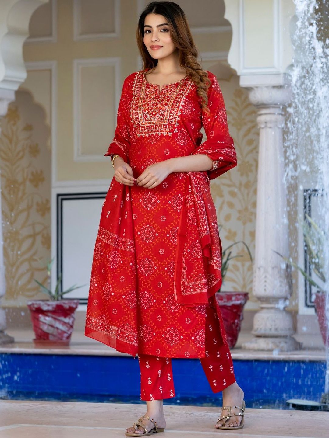 Dhiyona KL Women Bandhani Printed Sequinned Pure Cotton Kurta with Trousers & Dupatta