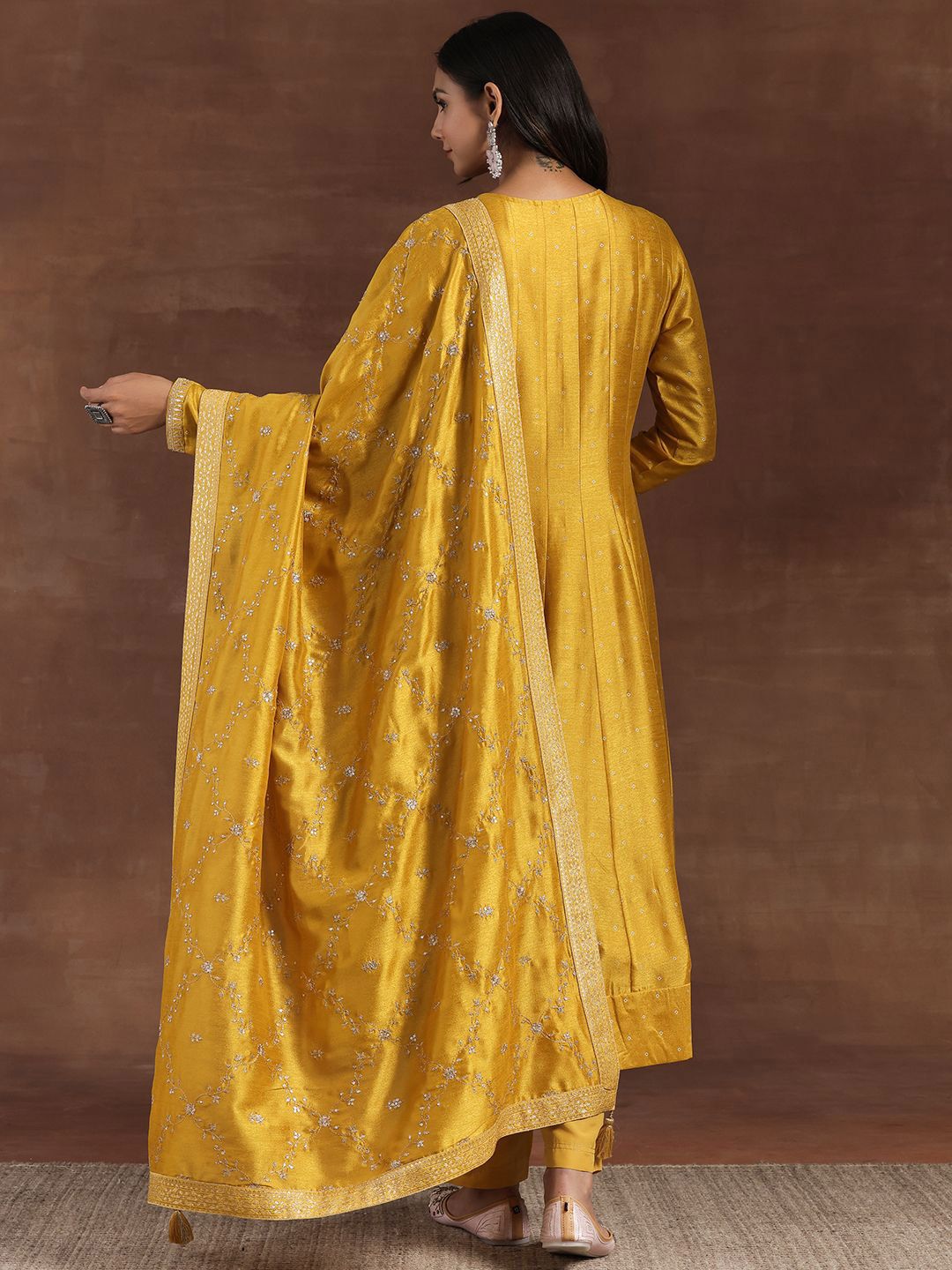 Dhiyona LL Geometric Woven Design Notch Neck Zari Straight Kurta With Palazzos And Dupatta