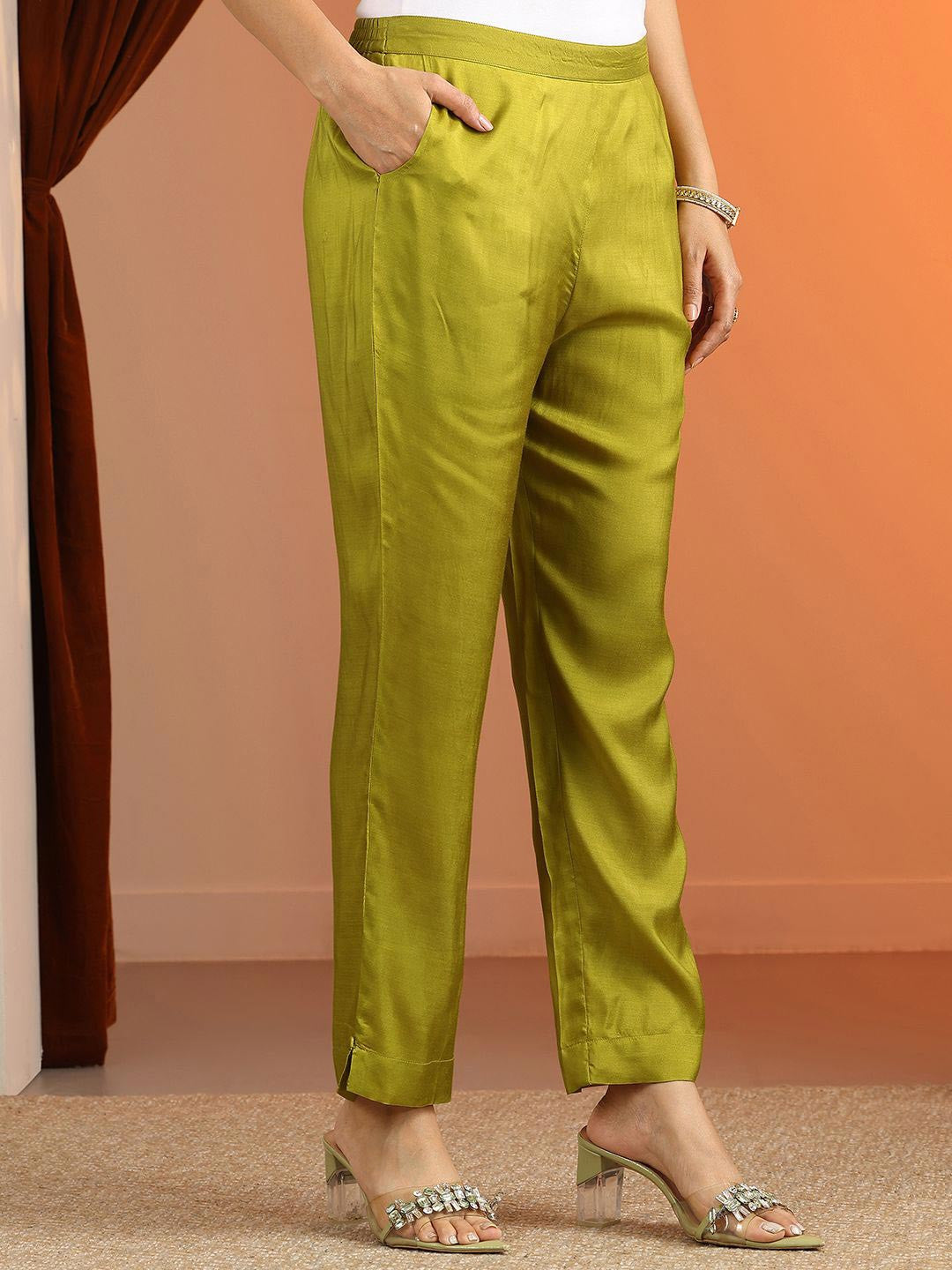 Women Bandhani Printed Regular Kurta with Trousers & Dupatta