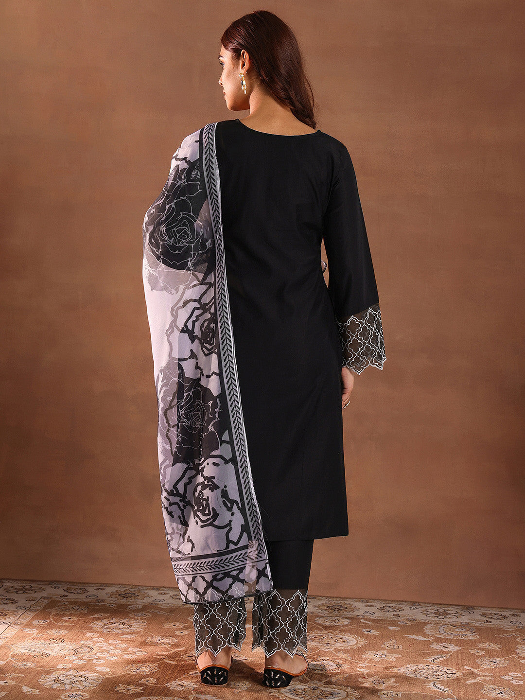 Women Ethnic Motifs Regular Thread Work Kurta with Trousers & With Dupatta