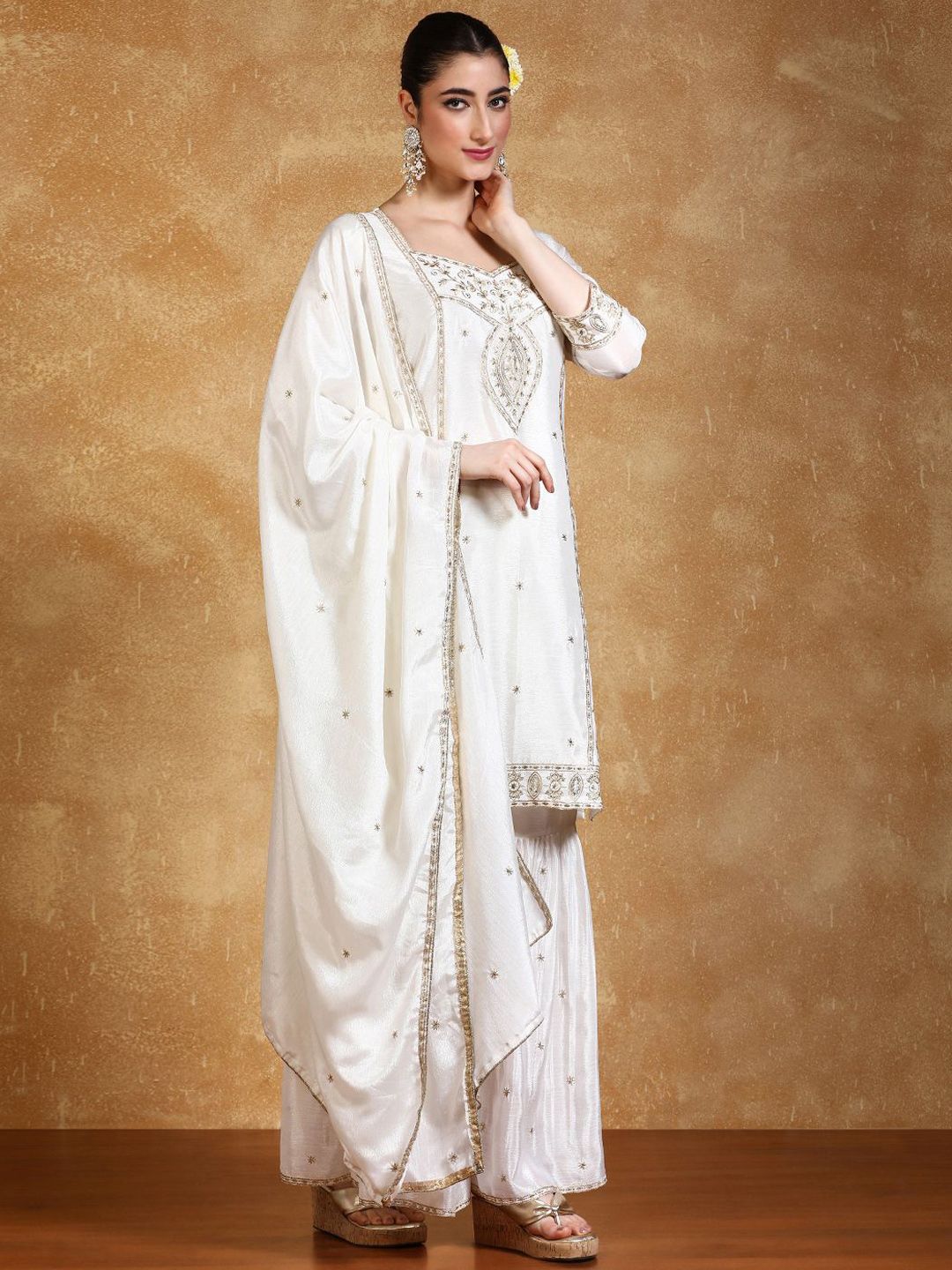 Dhiyona VA Women Floral Embroidered Kurta with Sharara & Dupatta