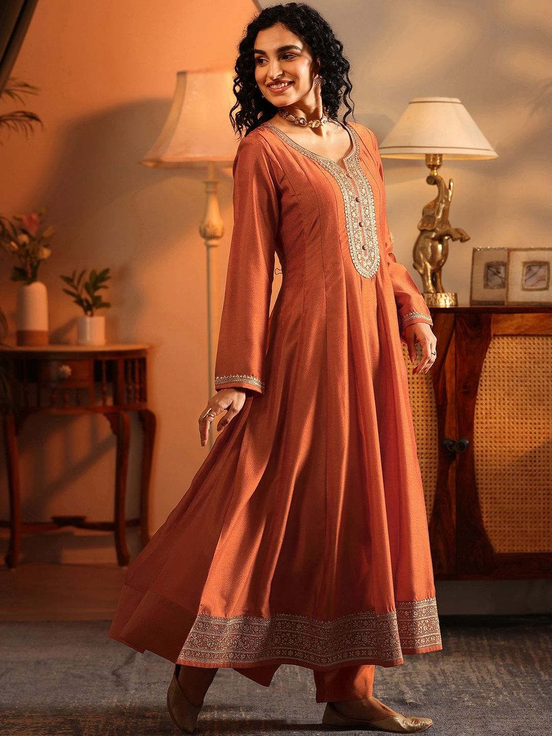 Dhiyona LL Ethnic Motifs Embroidered Panelled Thread Work Kurta With Palazzos & Dupatta