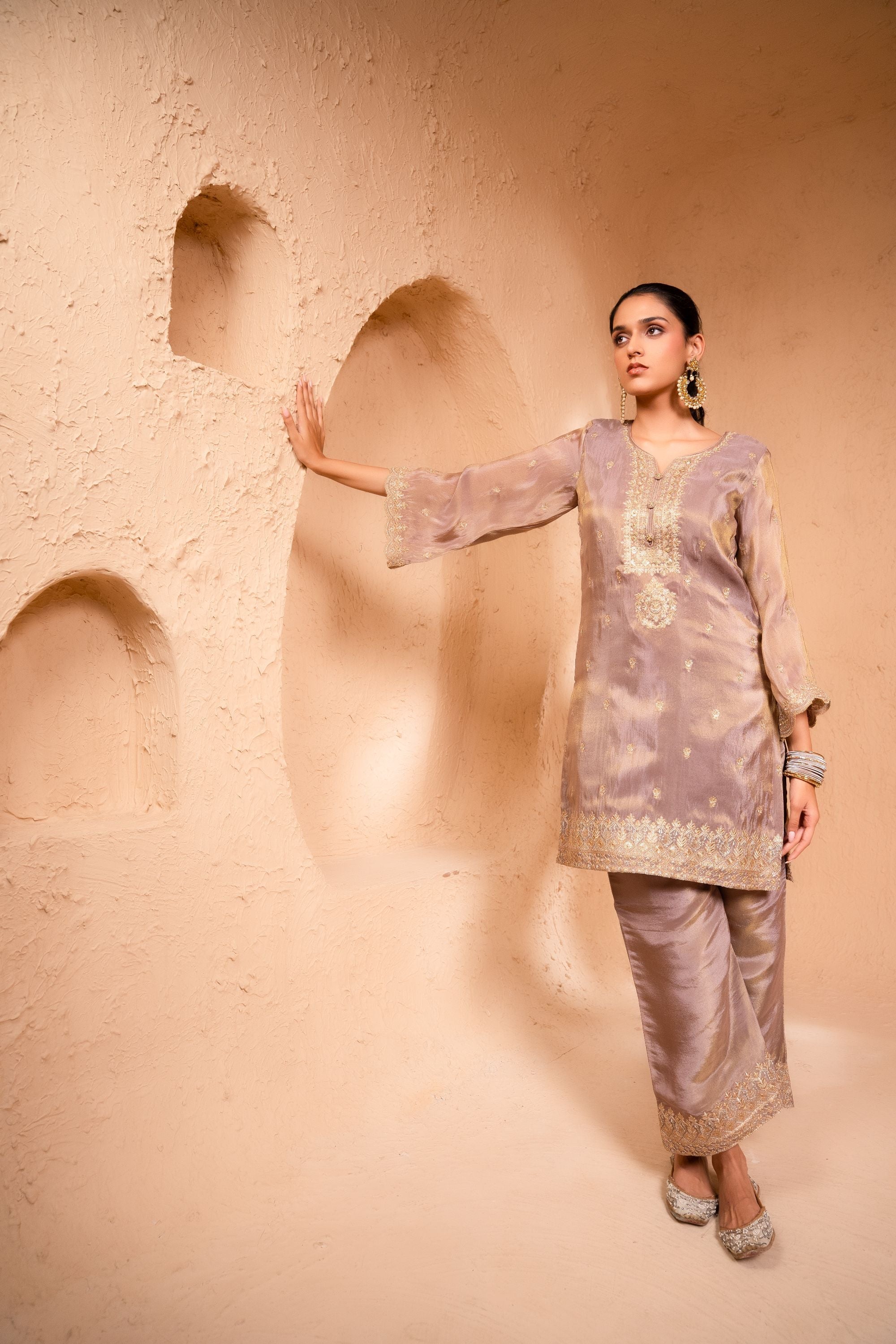 Leher Tissue Embroidered Mouse Suit Set