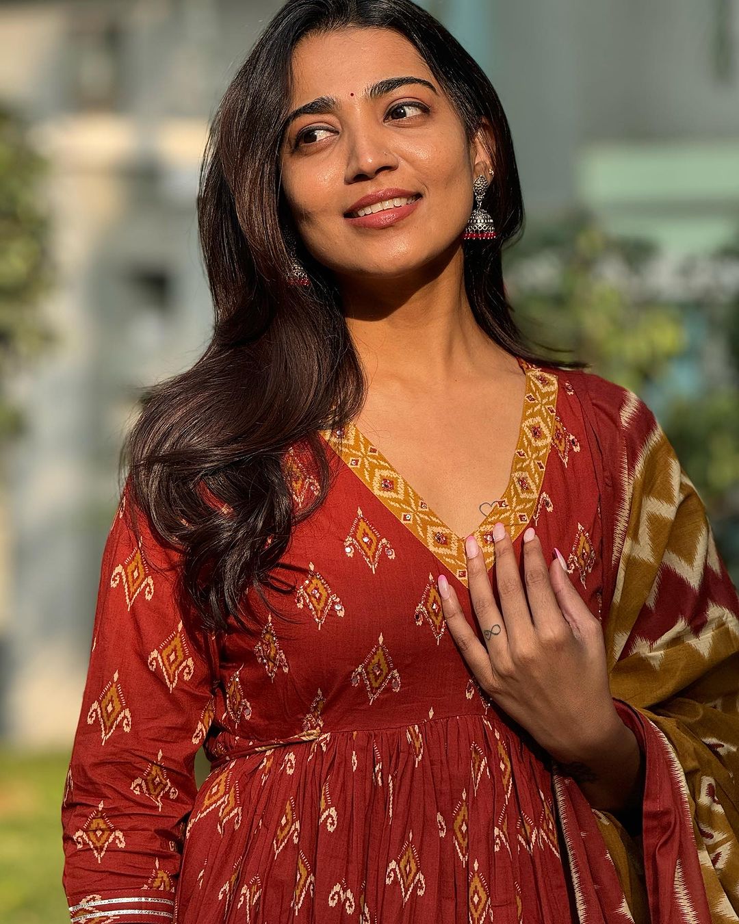 Women Viscose Printed Red Kurta And Pant Set With Dupatta