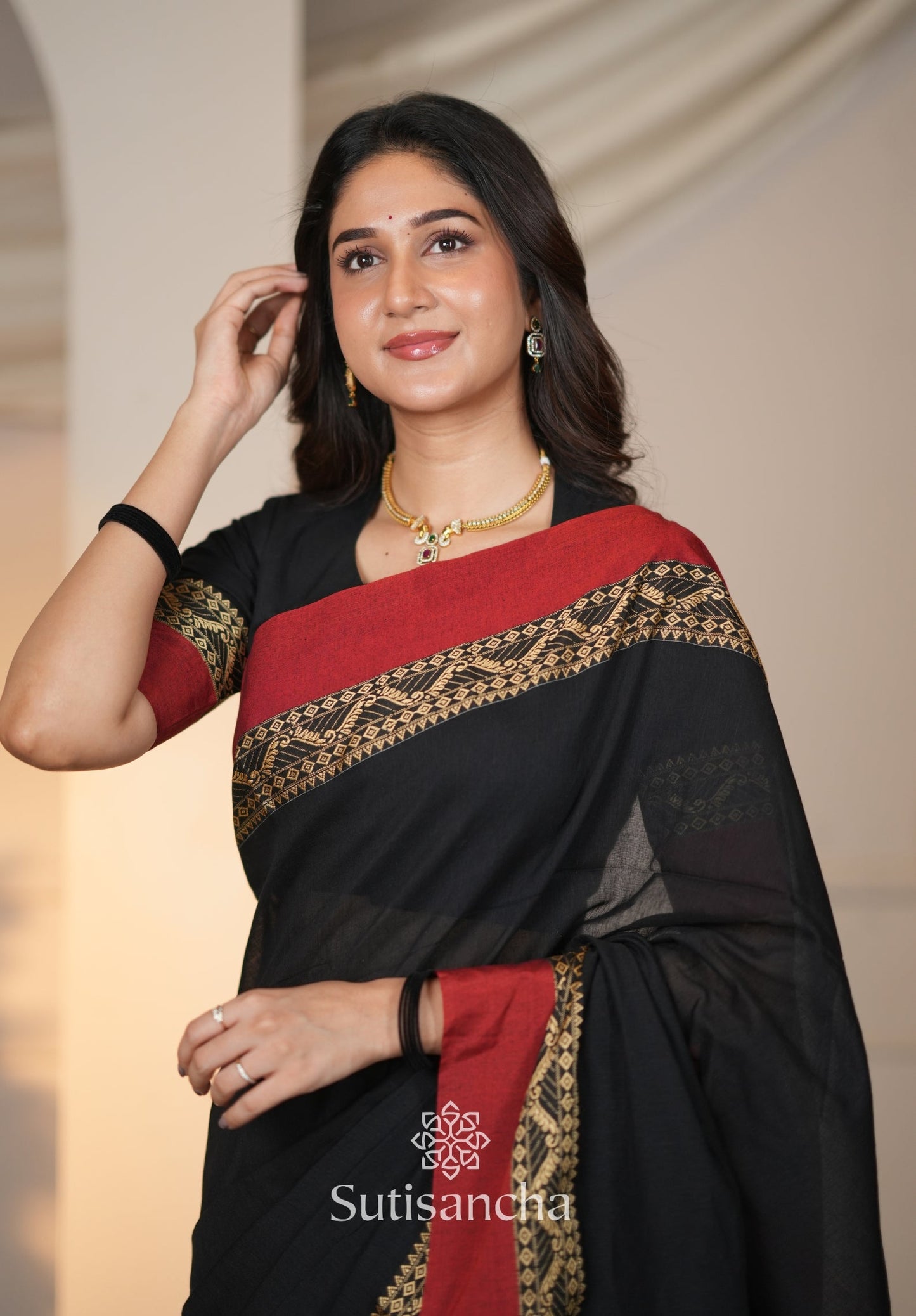 Dhiyona SS The Weaver's Touch: Pure Bengal Cotton Saree with Timeless Appeal