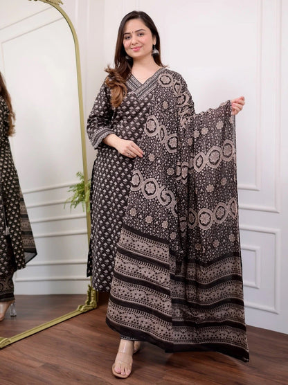 Women Black Embroidery Viscose Rayon Kurta, Pant And Dupatta Set