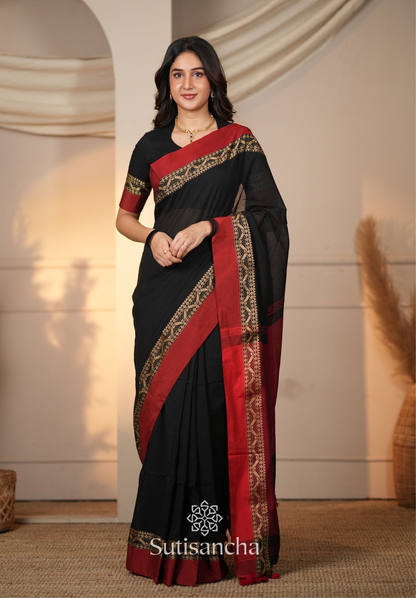 Dhiyona SS The Weaver's Touch: Pure Bengal Cotton Saree with Timeless Appeal