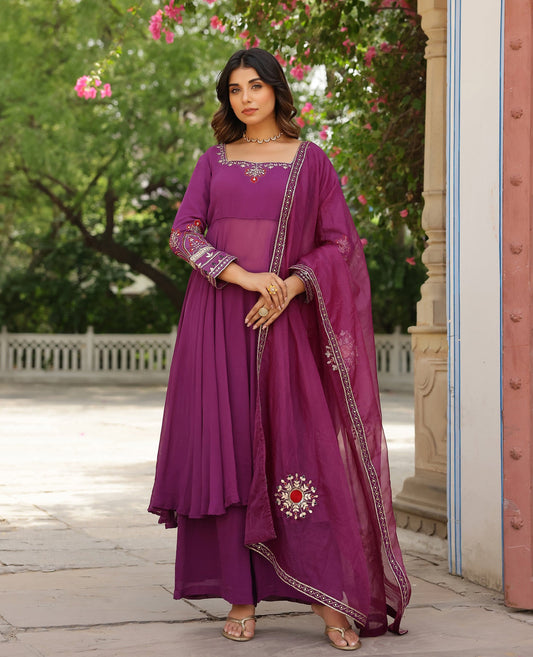 Taka Jhaki Prabha Purple Georgette Suit Set