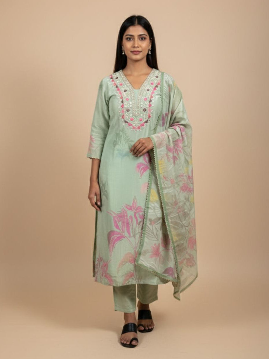 Baha Pista Printed Suit Set