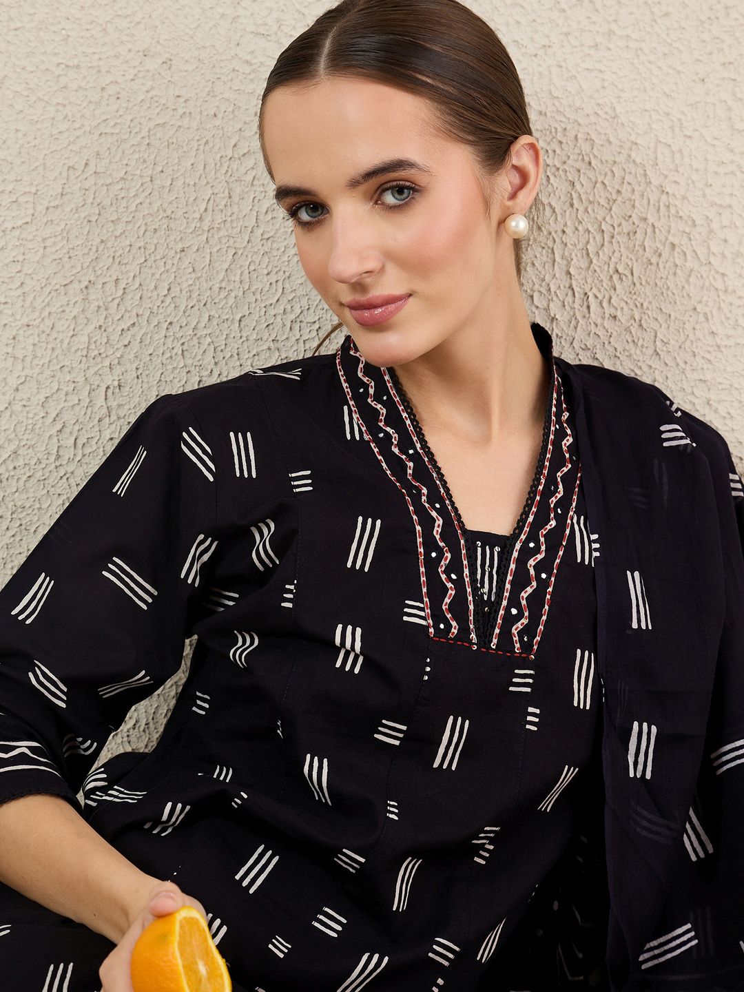Dhiyona IE Women Striped Cotton Kurta with Trousers & Dupatta