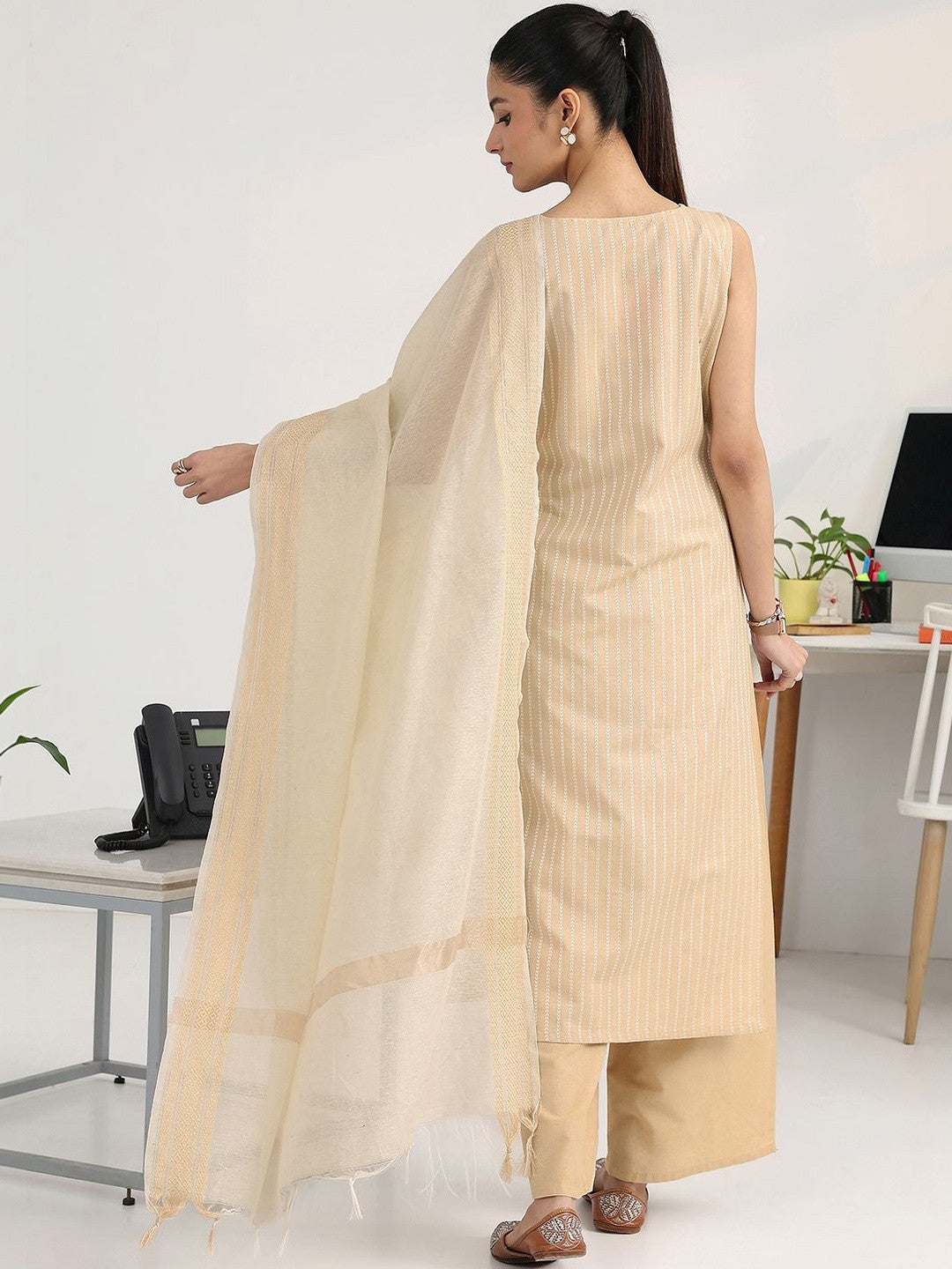 Women Regular Kurta with Palazzos & With Dupatta