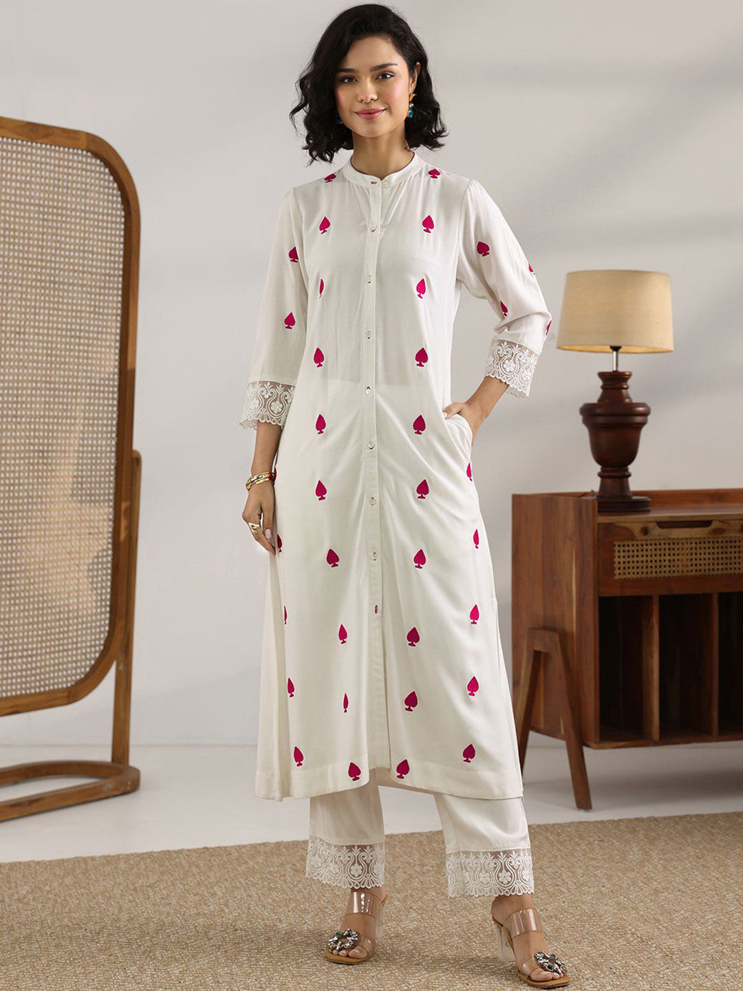 Women Ethnic Motifs Embroidered Regular Kurta with Trousers